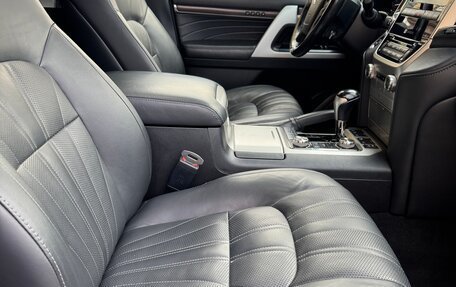 Toyota Land Cruiser 200, 2018 год, 7 200 000 рублей, 19 фотография