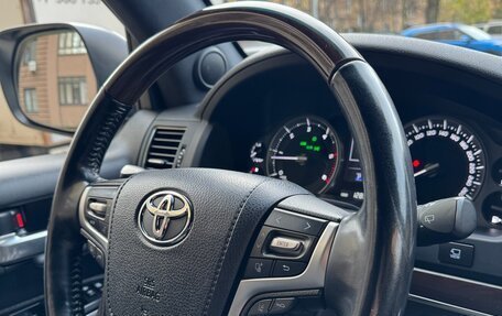 Toyota Land Cruiser 200, 2018 год, 7 200 000 рублей, 25 фотография