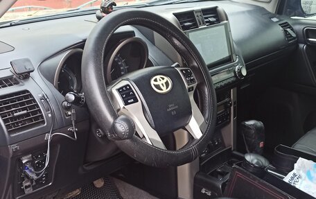 Toyota Land Cruiser Prado 150 рестайлинг 2, 2010 год, 2 350 000 рублей, 3 фотография