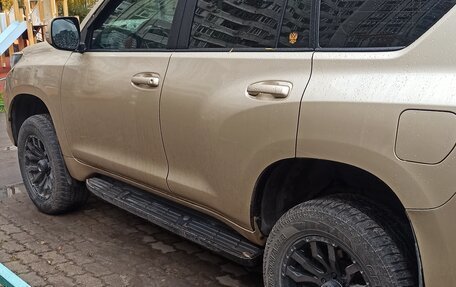 Toyota Land Cruiser Prado 150 рестайлинг 2, 2010 год, 2 350 000 рублей, 5 фотография