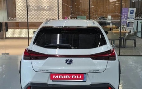 Lexus UX I, 2021 год, 2 145 000 рублей, 4 фотография