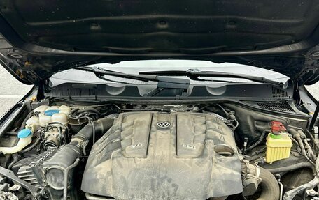 Volkswagen Touareg III, 2011 год, 1 850 000 рублей, 11 фотография