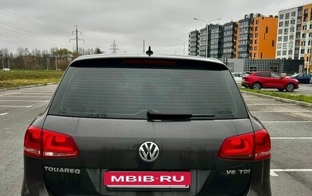 Volkswagen Touareg III, 2011 год, 1 850 000 рублей, 4 фотография