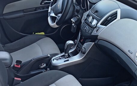 Chevrolet Cruze II, 2014 год, 800 000 рублей, 4 фотография