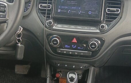 Hyundai Solaris II рестайлинг, 2022 год, 1 880 000 рублей, 7 фотография