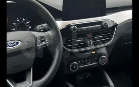 Ford Escape, 2020 год, 1 800 000 рублей, 2 фотография