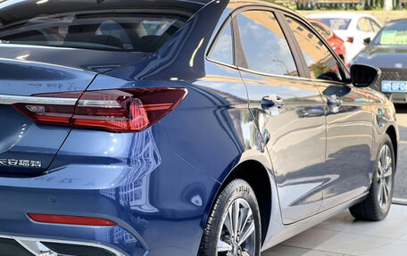 Ford Escort, 2021 год, 1 080 000 рублей, 4 фотография