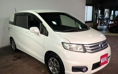 Honda Freed I, 2013 год, 835 000 рублей, 1 фотография