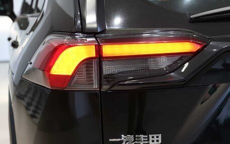 Toyota RAV4, 2022 год, 2 514 000 рублей, 12 фотография