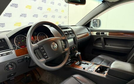 Volkswagen Touareg III, 2005 год, 1 026 000 рублей, 19 фотография