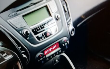 Hyundai ix35 I рестайлинг, 2012 год, 910 000 рублей, 10 фотография