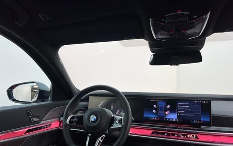 BMW 7 серия, 2023 год, 13 700 000 рублей, 13 фотография