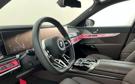 BMW 7 серия, 2023 год, 13 700 000 рублей, 10 фотография