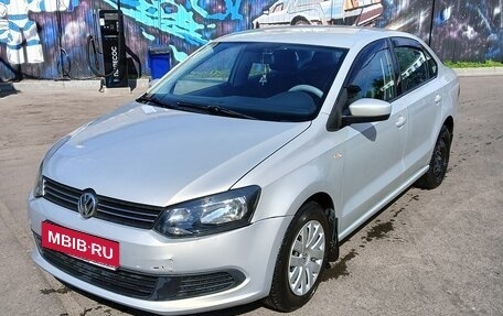 Volkswagen Polo VI (EU Market), 2014 год, 750 000 рублей, 1 фотография