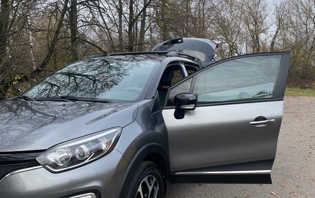 Renault Kaptur I рестайлинг, 2019 год, 1 600 000 рублей, 2 фотография