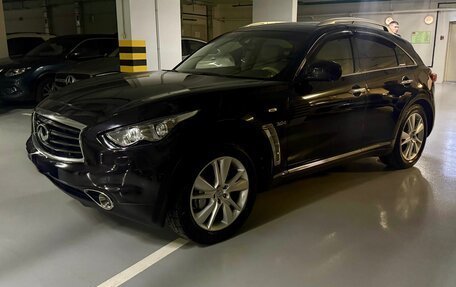 Infiniti QX70, 2014 год, 2 200 000 рублей, 2 фотография
