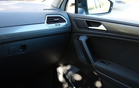 Volkswagen Tiguan II, 2020 год, 3 700 000 рублей, 7 фотография