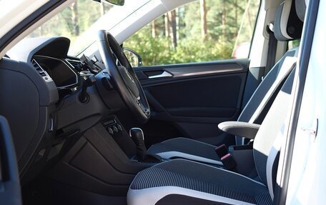 Volkswagen Tiguan II, 2020 год, 3 700 000 рублей, 9 фотография