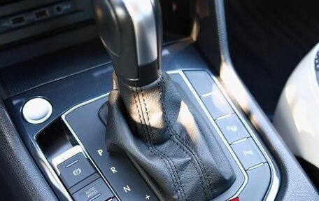 Volkswagen Tiguan II, 2020 год, 3 700 000 рублей, 4 фотография