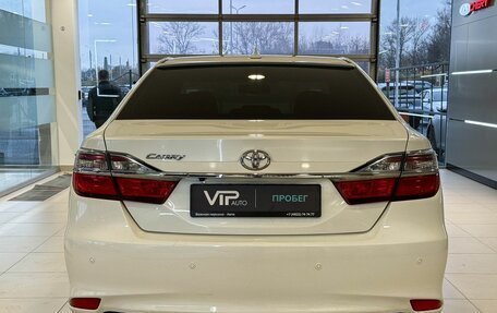 Toyota Camry, 2017 год, 2 525 000 рублей, 5 фотография