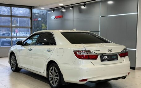 Toyota Camry, 2017 год, 2 525 000 рублей, 4 фотография