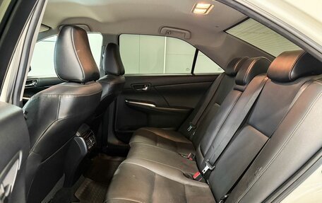 Toyota Camry, 2017 год, 2 525 000 рублей, 10 фотография