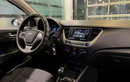 Hyundai Solaris II рестайлинг, 2018 год, 1 285 000 рублей, 8 фотография