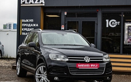 Volkswagen Touareg III, 2011 год, 1 619 000 рублей, 2 фотография