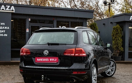 Volkswagen Touareg III, 2011 год, 1 619 000 рублей, 3 фотография