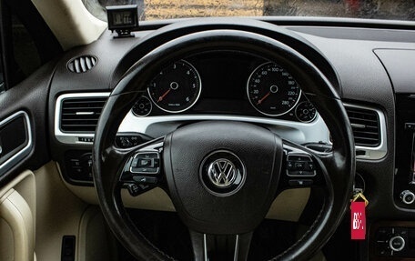 Volkswagen Touareg III, 2011 год, 1 619 000 рублей, 6 фотография