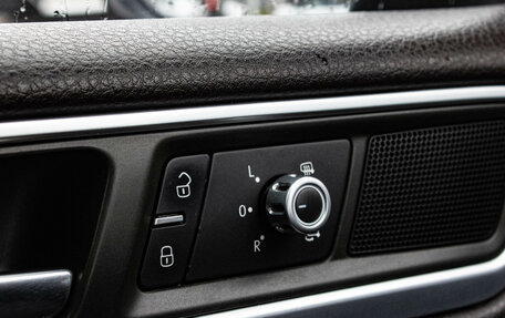 Volkswagen Touareg III, 2011 год, 1 619 000 рублей, 14 фотография