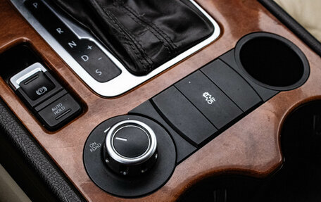 Volkswagen Touareg III, 2011 год, 1 619 000 рублей, 23 фотография