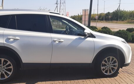 Toyota RAV4, 2018 год, 2 700 000 рублей, 6 фотография