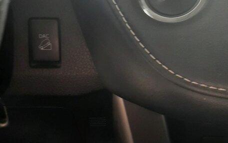 Toyota RAV4, 2018 год, 2 700 000 рублей, 14 фотография