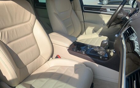 Volkswagen Touareg III, 2013 год, 2 130 000 рублей, 23 фотография