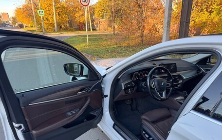 BMW 5 серия, 2019 год, 3 650 000 рублей, 6 фотография