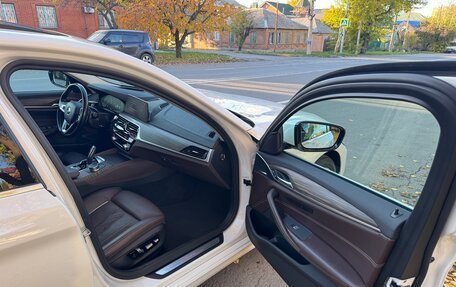 BMW 5 серия, 2019 год, 3 650 000 рублей, 10 фотография