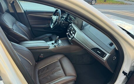 BMW 5 серия, 2019 год, 3 650 000 рублей, 11 фотография