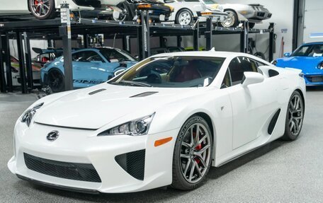Lexus LFA, 2012 год, 93 000 000 рублей, 2 фотография