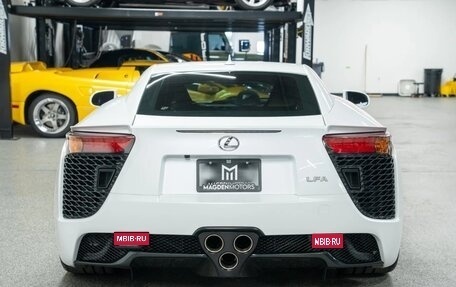 Lexus LFA, 2012 год, 93 000 000 рублей, 6 фотография