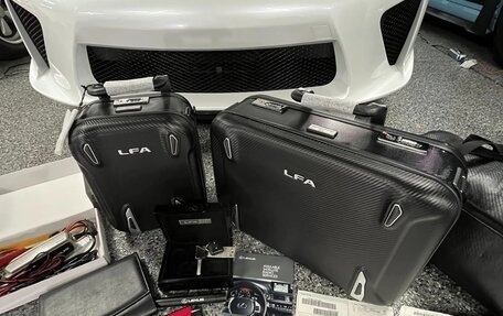 Lexus LFA, 2012 год, 93 000 000 рублей, 24 фотография