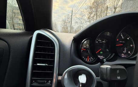 Porsche Cayenne III, 2013 год, 3 350 000 рублей, 26 фотография