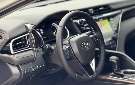 Toyota Camry, 2019 год, 2 100 000 рублей, 8 фотография