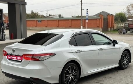 Toyota Camry, 2019 год, 2 100 000 рублей, 4 фотография