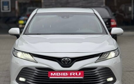 Toyota Camry, 2019 год, 2 100 000 рублей, 3 фотография