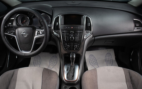 Opel Astra J, 2011 год, 699 000 рублей, 8 фотография