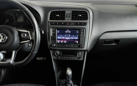 Volkswagen Polo VI (EU Market), 2018 год, 1 349 000 рублей, 11 фотография