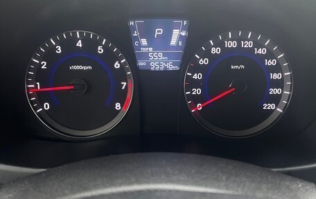 Hyundai Solaris II рестайлинг, 2012 год, 670 000 рублей, 10 фотография