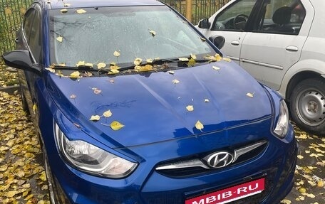 Hyundai Solaris II рестайлинг, 2012 год, 670 000 рублей, 2 фотография