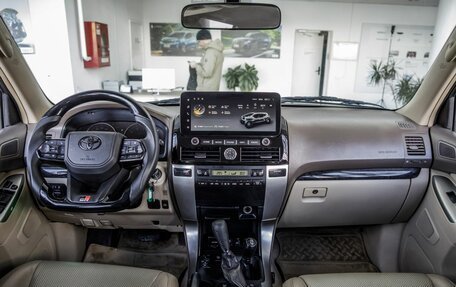 Toyota Land Cruiser Prado 120 рестайлинг, 2007 год, 2 338 000 рублей, 31 фотография